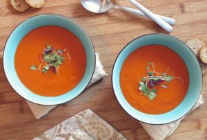 Zelf tomatensoep maken: van verse basis tot lekkere variaties