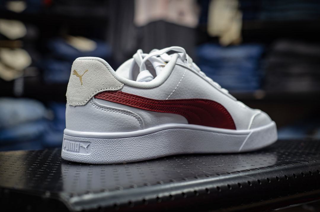 Suede schoenen schoonmaken zonder vlekken of schade